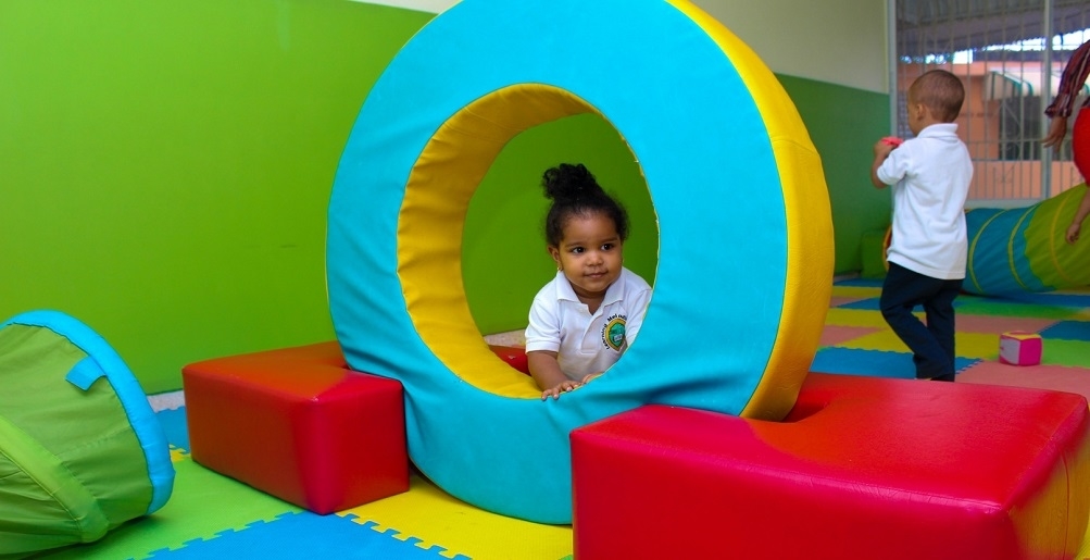 хочу открыть детскую игровую комнату с чего начать. xplay color child leisure toy children 718599 pxhere com fndpvz.optimize.jpg.pagespeed.ic.efBMEnKBG1. хочу открыть детскую игровую комнату с чего начать фото. хочу открыть детскую игровую комнату с чего начать-xplay color child leisure toy children 718599 pxhere com fndpvz.optimize.jpg.pagespeed.ic.efBMEnKBG1. картинка хочу открыть детскую игровую комнату с чего начать. картинка xplay color child leisure toy children 718599 pxhere com fndpvz.optimize.jpg.pagespeed.ic.efBMEnKBG1. Бизнес-идея часто оказывается удачной тогда, когда рождается из жизненных потребностей. Елена Бурдина, мама двоих детей, как-то обратила внимание на отсутствие детских развлечений в родном Краснокамске и решила открыть детский центр «Капитошка». Сегодня она уже всерьез задумывается о создании сети заведений.