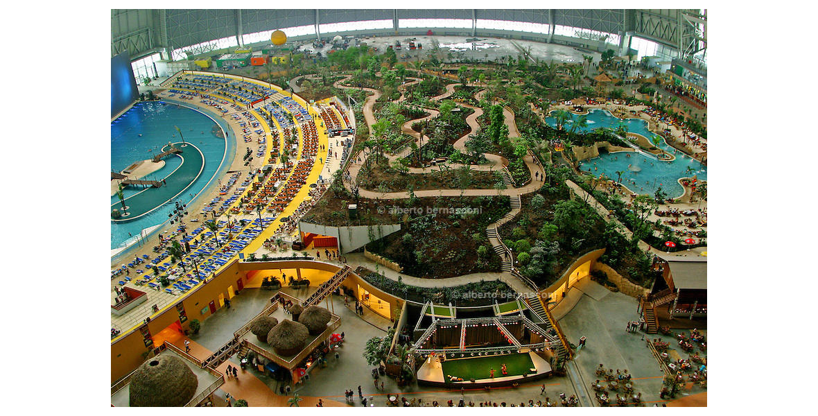 аквапарк берлин тропические острова. аквапарк берлин тропические острова. аквапарк в берлине tropical islands. аквапарк с тропическими странами. аквапарк в германии tropical islands.